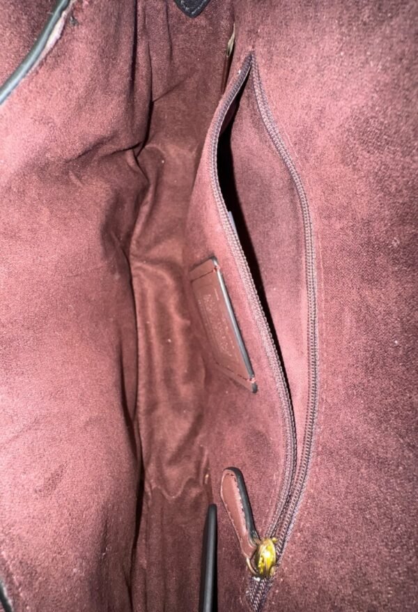 GEORGE - COACH - Image 15
